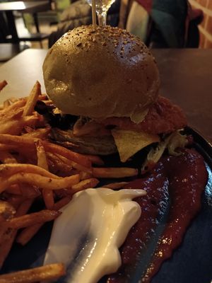 Green burger with vegan modification at Good and Well in Lyon