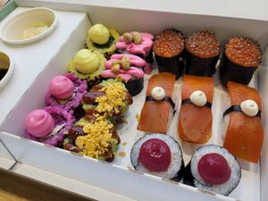 Medium box at EssenzaSushi in Milan