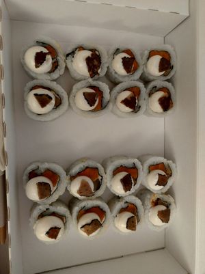  at EssenzaSushi in Milan