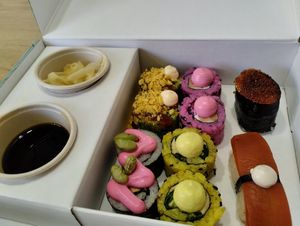 Rainbow at EssenzaSushi in Milan