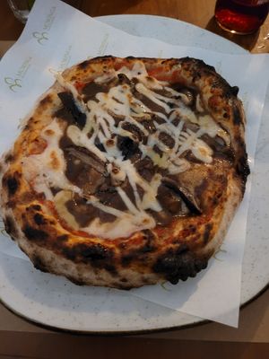 pizza funghi at Moringa in Niteroi