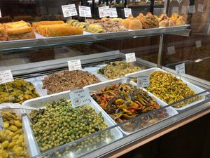 Street showcase selection - detail at Artisti del Vegetariano - Corso Magenta in Milan