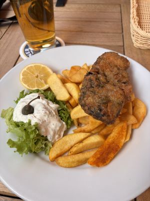Vegan fish and chips - I didn’t like that much...  at Oscar Wilde's in Freiburg