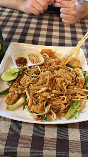 Pad thaï   at Tonkow in Koh Lipe