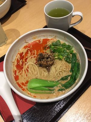 TanTan Ramen vegan und ein grüner Tee  at Shin - Ramen im Georgswall in Hannover
