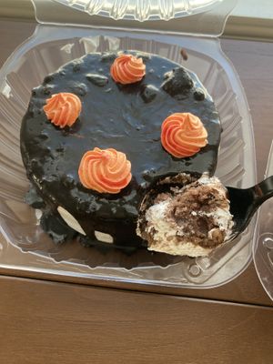   at I Heart Cake in San Dimas