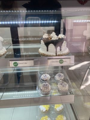   at I Heart Cake in San Dimas