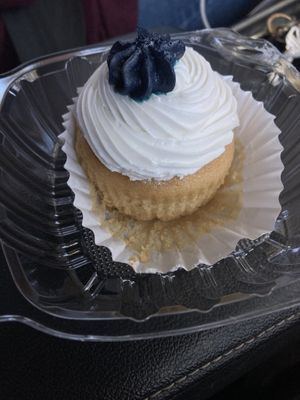   at I Heart Cake in San Dimas