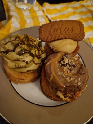 Mini cronuts - pistachio, biscoff and Ferrero Rocher. All vegan. £7.50 for all 3 of them at British Patagonia in North London