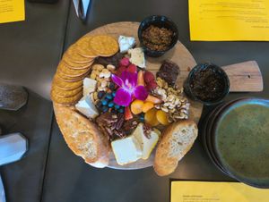 Cheeseboard (⭐️⭐️⭐️⭐️⭐️  at Plantasia Eatery in Flagstaff