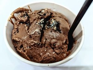  at Cold Stone Creamery in Guam