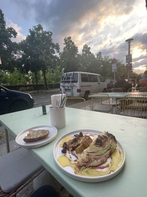Cabbage Cravings with Tofu. Super tasty  at Blumental in Berlin