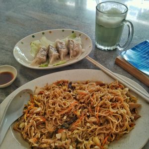 Fried Mee, Steamed Dumpling & Wheatgrass Mylk iced drink. Perfect meal for a hot sunny Saturday.  at Vege Good in Malacca