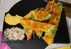 Seconda porzione: una a testa  at Bar Jonathan in Modena