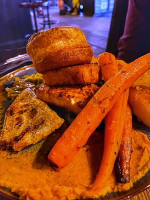 With cracking   at LD's Kitchen - The Black Heart in North West London