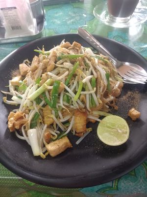 Pad Thai Vegan at Kiwi Orchid in Ranong