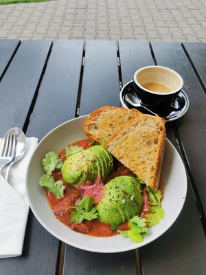 Vegan Shakshuka and a cappuccino at Na Bank Speciality Coffee in Warsaw