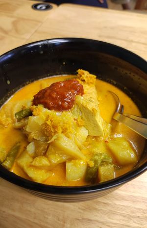 Lontong at Seva Cafe in Central Singapore