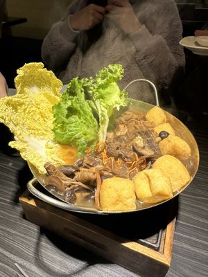 House special soup pot (honestly prefer their other options)   at VegeDelight 波羅蜜養生素食 in Toronto
