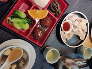 Set of starter, soup, main dish + dumplings at VegeDelight 波羅蜜養生素食 in Toronto