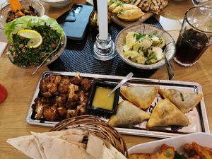 Tabulleh, artichoke, (super tasty) cauliflower and (also very tasty) spinach dumplings. at Levant Grill in Falkoping