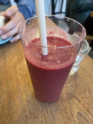 Beets Amazake smoothie   at Cafe Stand Blossom in Kamakura