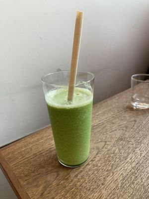 Green smoothie   at Cafe Stand Blossom in Kamakura