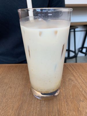 Oat milk latte  at Cafe Stand Blossom in Kamakura