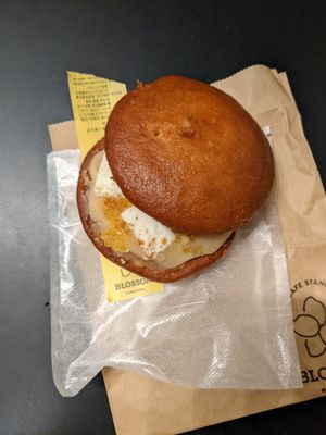  at Cafe Stand Blossom in Kamakura