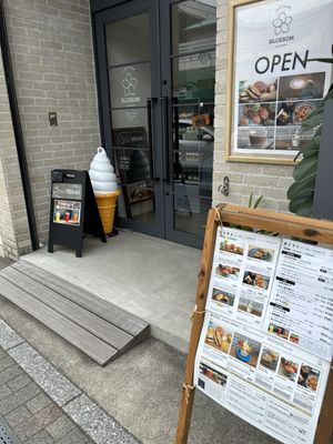   at Cafe Stand Blossom in Kamakura