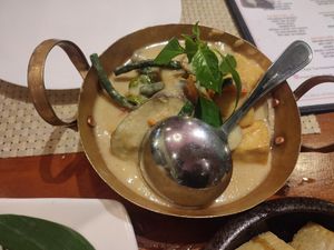 Tofu curry at Lime and Basil in Alfonso