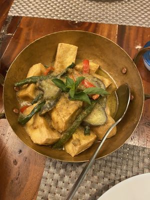 tofu curry  at Lime and Basil in Alfonso