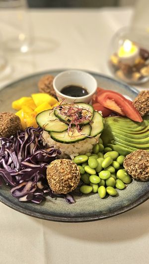 Poke Bowl, vegan option (ask to remove eggs) veggie option with boiled eggs at Restaunt L'Hermine in Les Allues