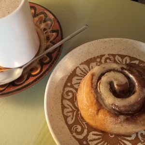 Cinnamon roll at Maracuyà  in Utrecht