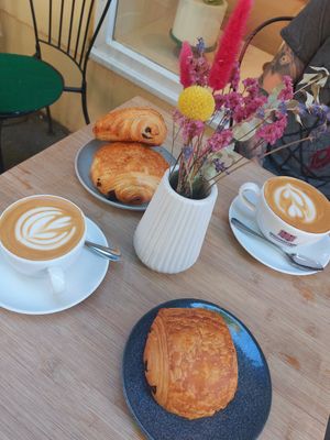 Cappuccinos & pains au chocolat at ima vegan  in Hamburg