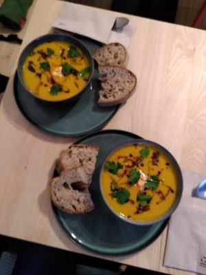 Kokos- Kürbissupoe at ima vegan  in Hamburg