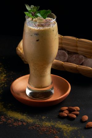 Cóctel Koka Kintu at Momentum in Cali