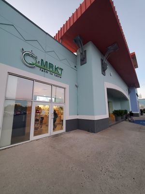 Al frente del restaurant at OMRKT - Caguas in Caguas