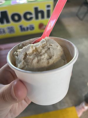Ice creamm  at Lahla Ice Cream Khao Soi in Chiang Mai