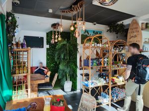 Interior at Dabó Smoothies in Zurich