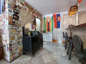 Interior do restaurante at El Shamuskiao in Havana