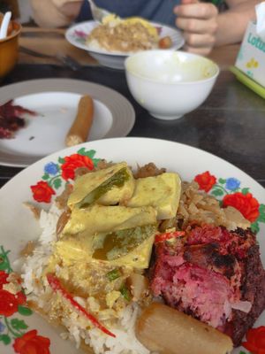 Rice, curry, 'meats', cabbage at Aob Aun Vegan in Koh Samui
