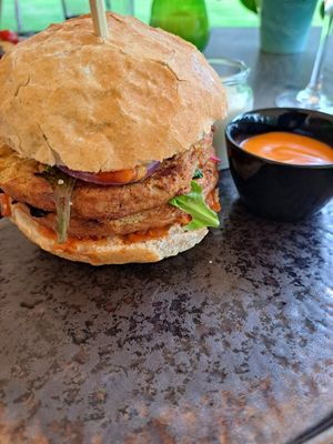 Vegan falafel burger with vegan mayo at Brasserie Woods in Barchem
