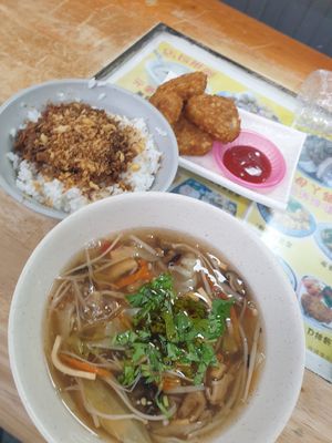 Sweet sour soup - 5/10 at Modern Vegetarian in Taichung