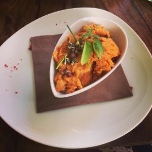 Andalusian hummus with sundried tomatoes and fresh herbs at Bistro Bardot in Berlin