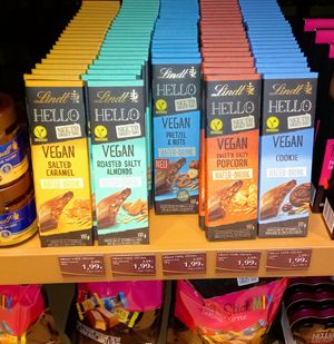 hello lindt verschiedene sorten - 1,99€ statt 2,99€ (-33%) at Lindt Chocolate Shop (Outlet) in Bad Muenstereifel