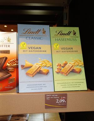 vegane schokolade - 2,09€ statt 2,99€ (-30%) at Lindt Chocolate Shop (Outlet) in Bad Muenstereifel