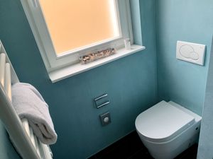 restroom at Almodovar Hotel in Berlin