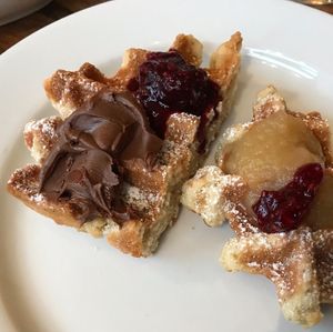 Vegan breakfast at Almodovar Hotel in Berlin