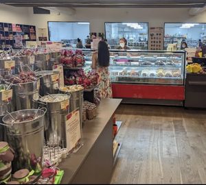 Good vegan ice cream choices. Lots of vegan chocolate too  at Yarra Valley Chocolaterie & Ice Creamery in Yarra Glen